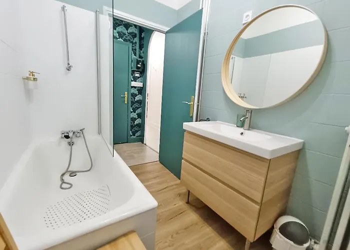 Le Telecab', T5, Wifi, Cave, Ascenseur, 8 Personnes Apartment *